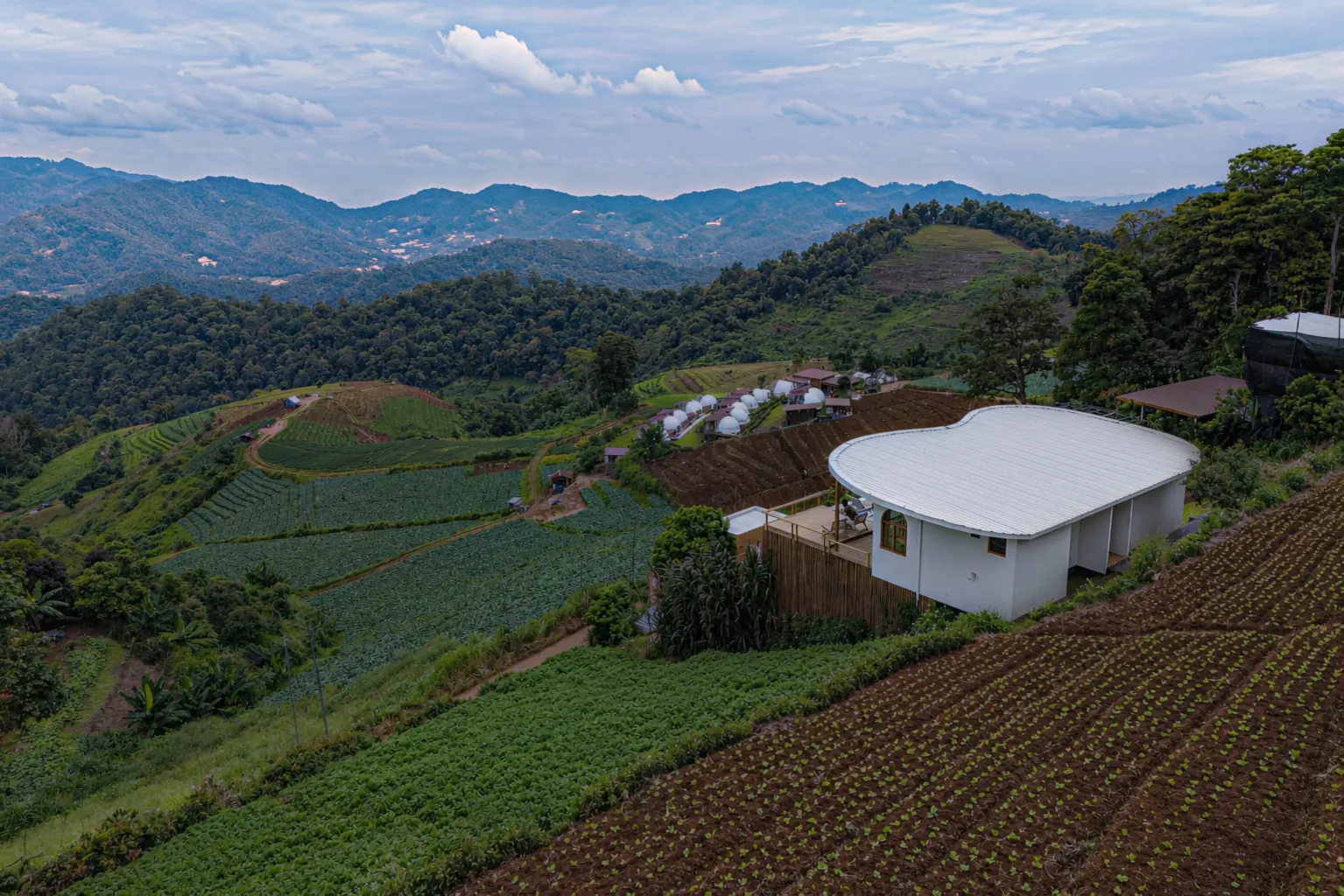 ARB KHAO villa on the hillside among the mountains